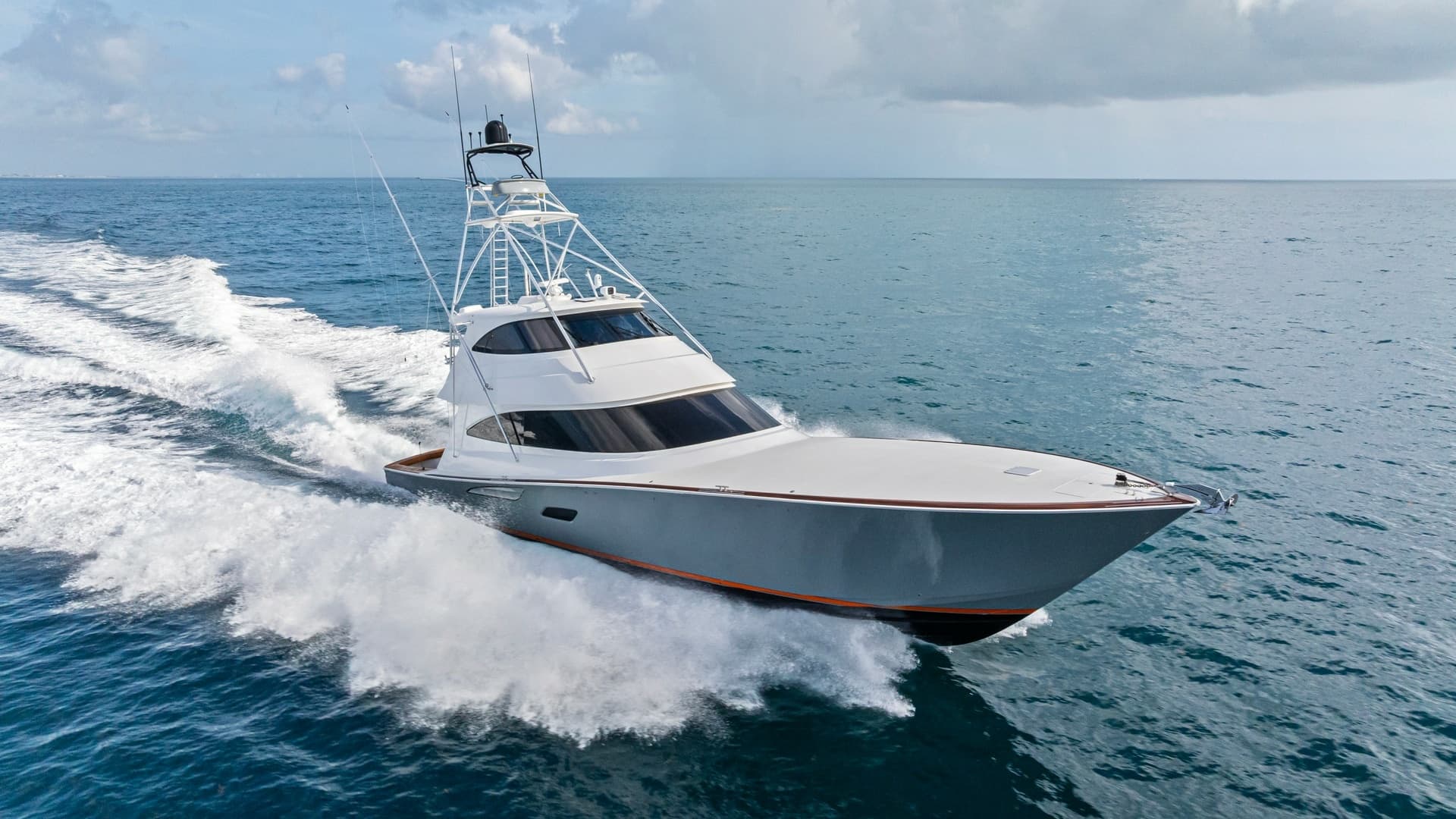 Frigate — 2016 · 80' · 5 Cabins · Pre-Owned