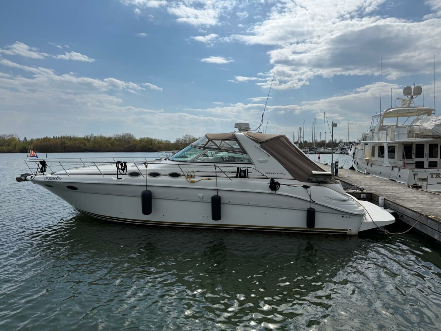 1996 Sea Ray 370 Sundancer — 1996 · 41' · Pre-Owned