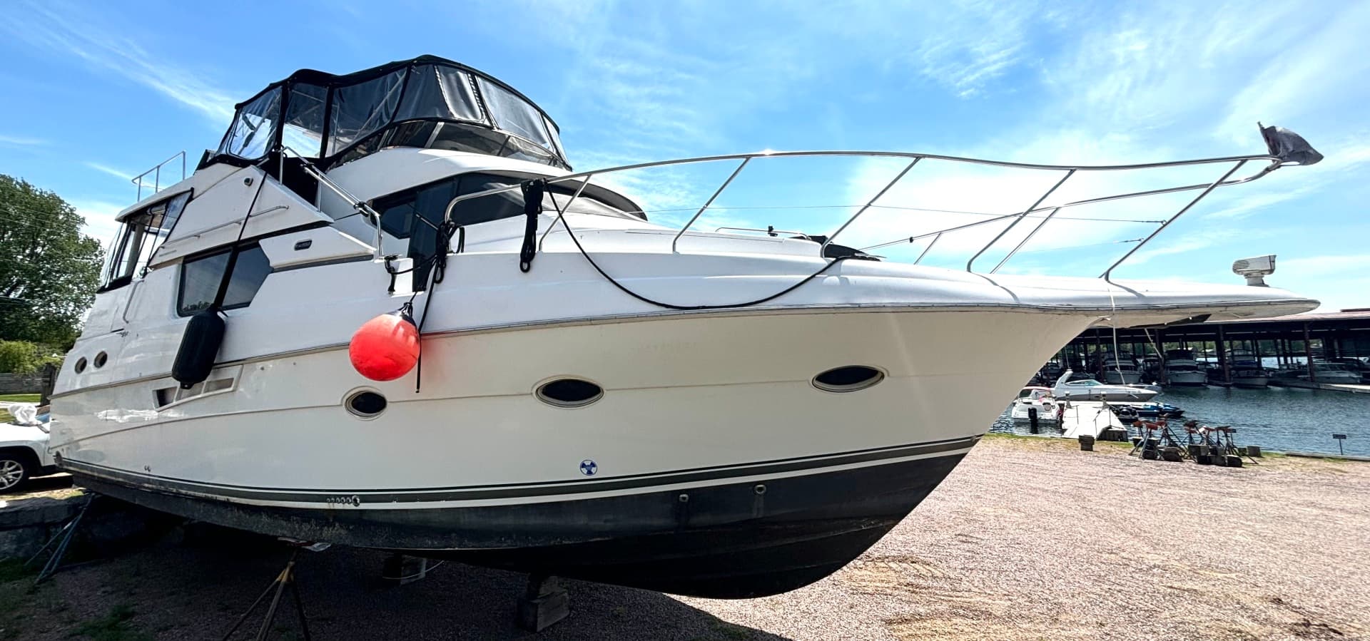 1999 Silverton 453 Motor Yacht — 1999 · 47' · Pre-Owned