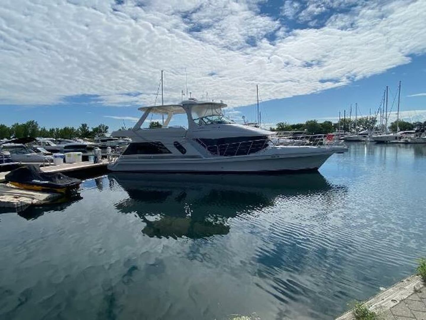 1999 Bluewater 5200 — 1999 · 52' · Pre-Owned