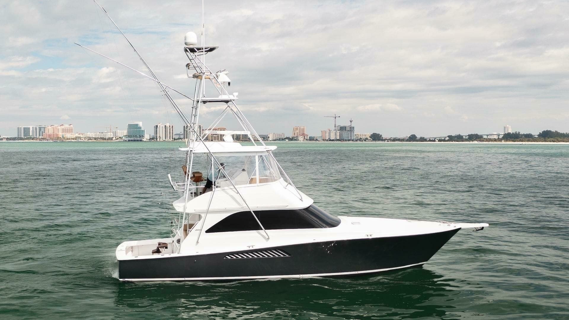 Big Sky — 2003 · 45' · 2 Cabins · Pre-Owned