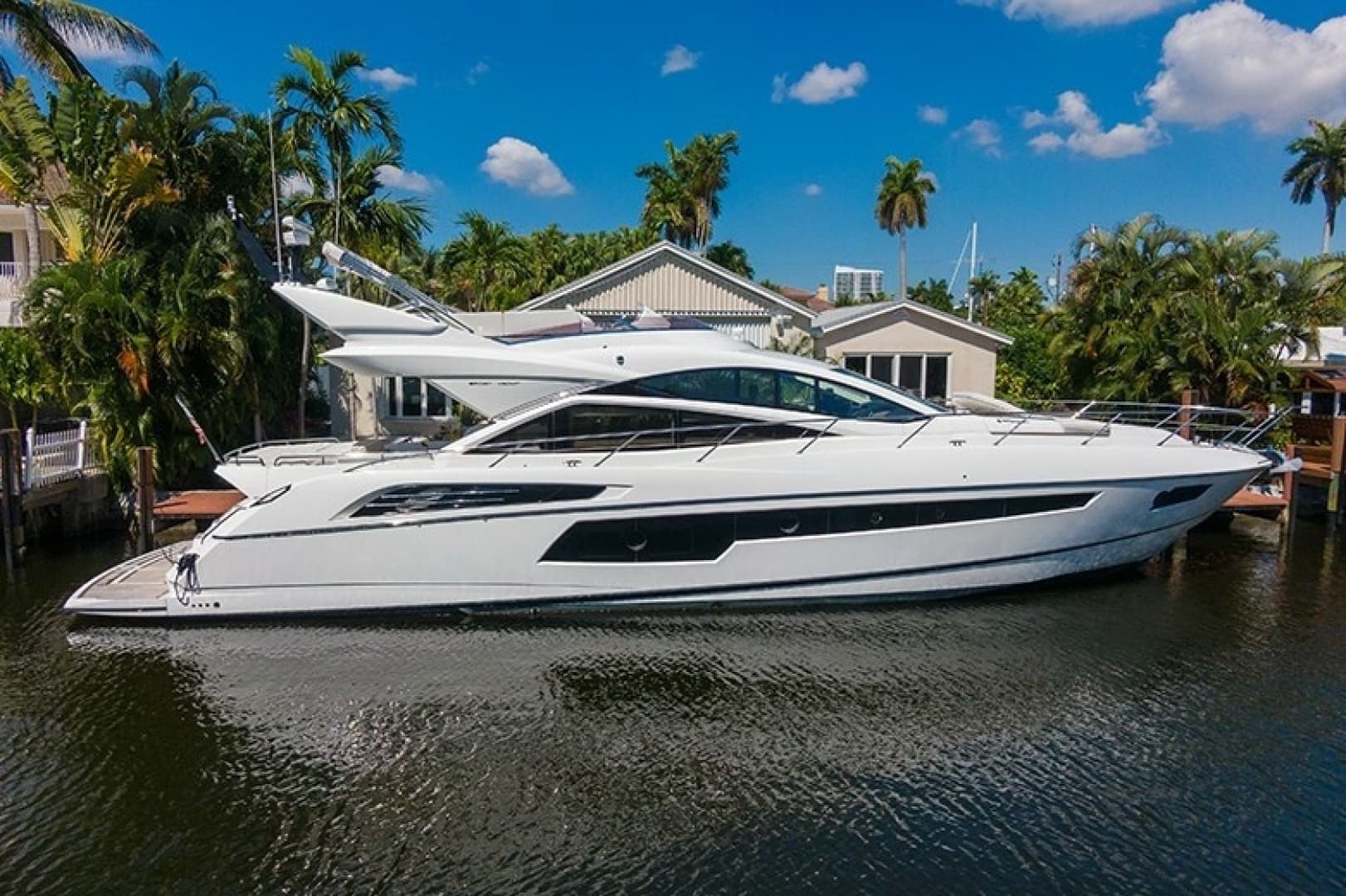 LONG WAY ROUND — 2015 · 71' · 3 Cabins · Pre-Owned