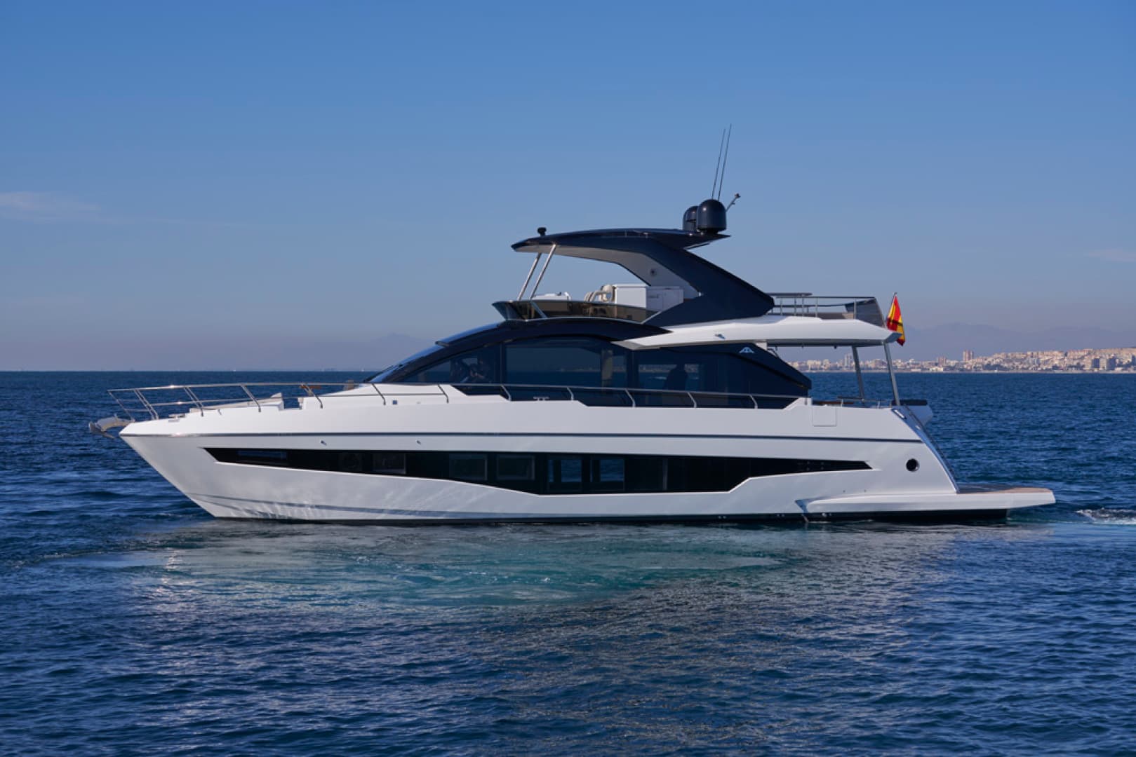 2021 Astondoa 66 Flybridge — 2021 · 66' · 4 Cabins · New