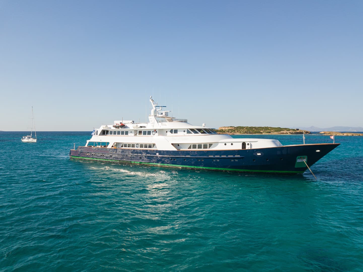 Wind of Fortune — 1981 · 172' · 7 Cabins · Pre-Owned