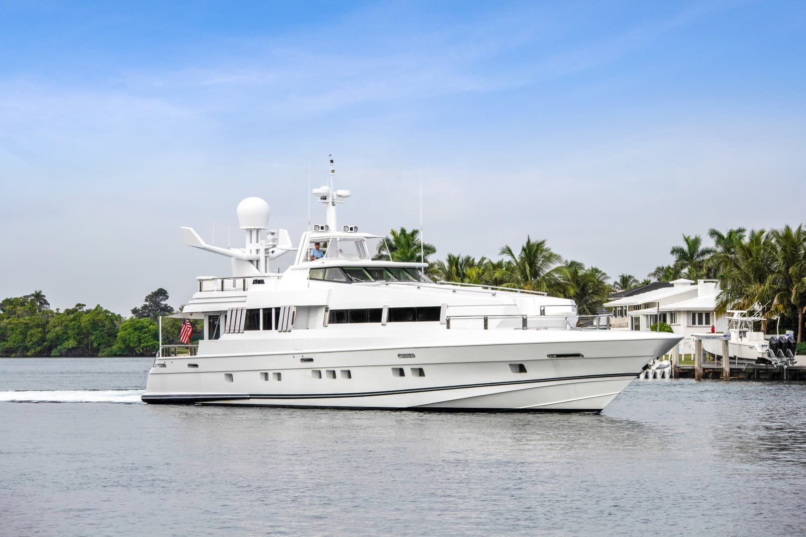 Highline — 1989 · 102' · 3 Cabins · Pre-Owned