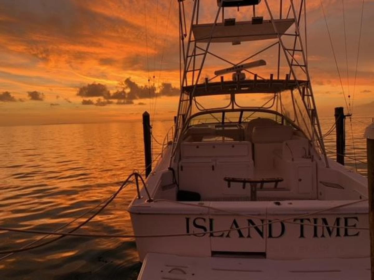 Island Time — 2000 · 40' · Pre-Owned