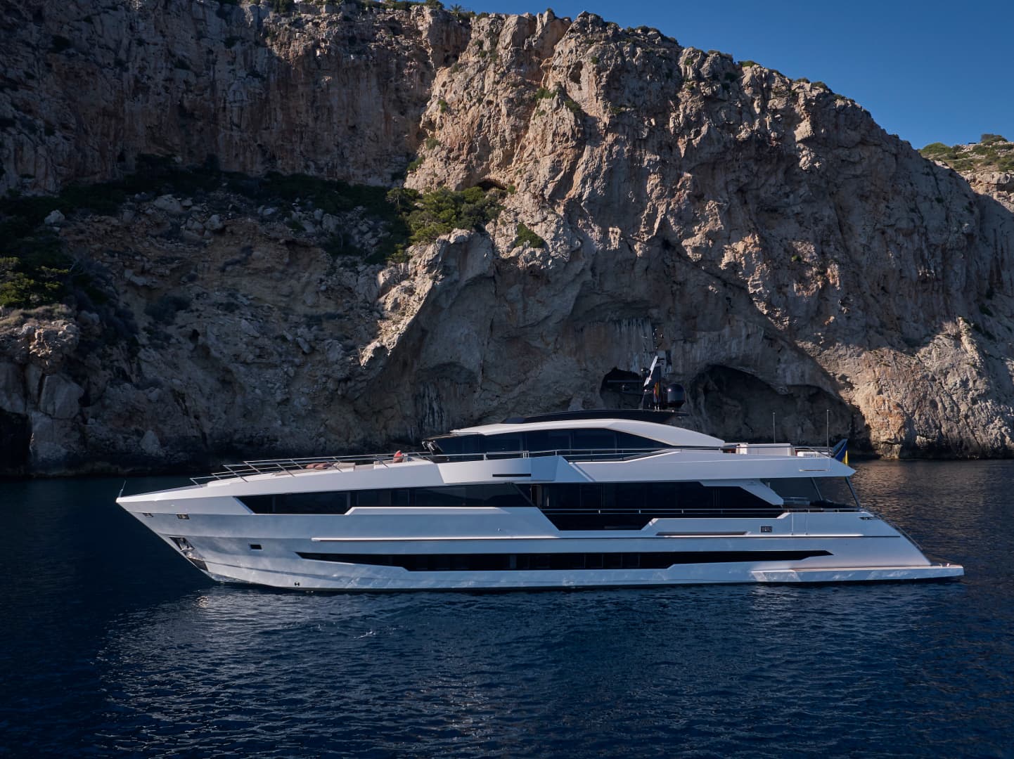 2022 Astondoa 110 Century — 2022 · 109' · 5 Cabins · New
