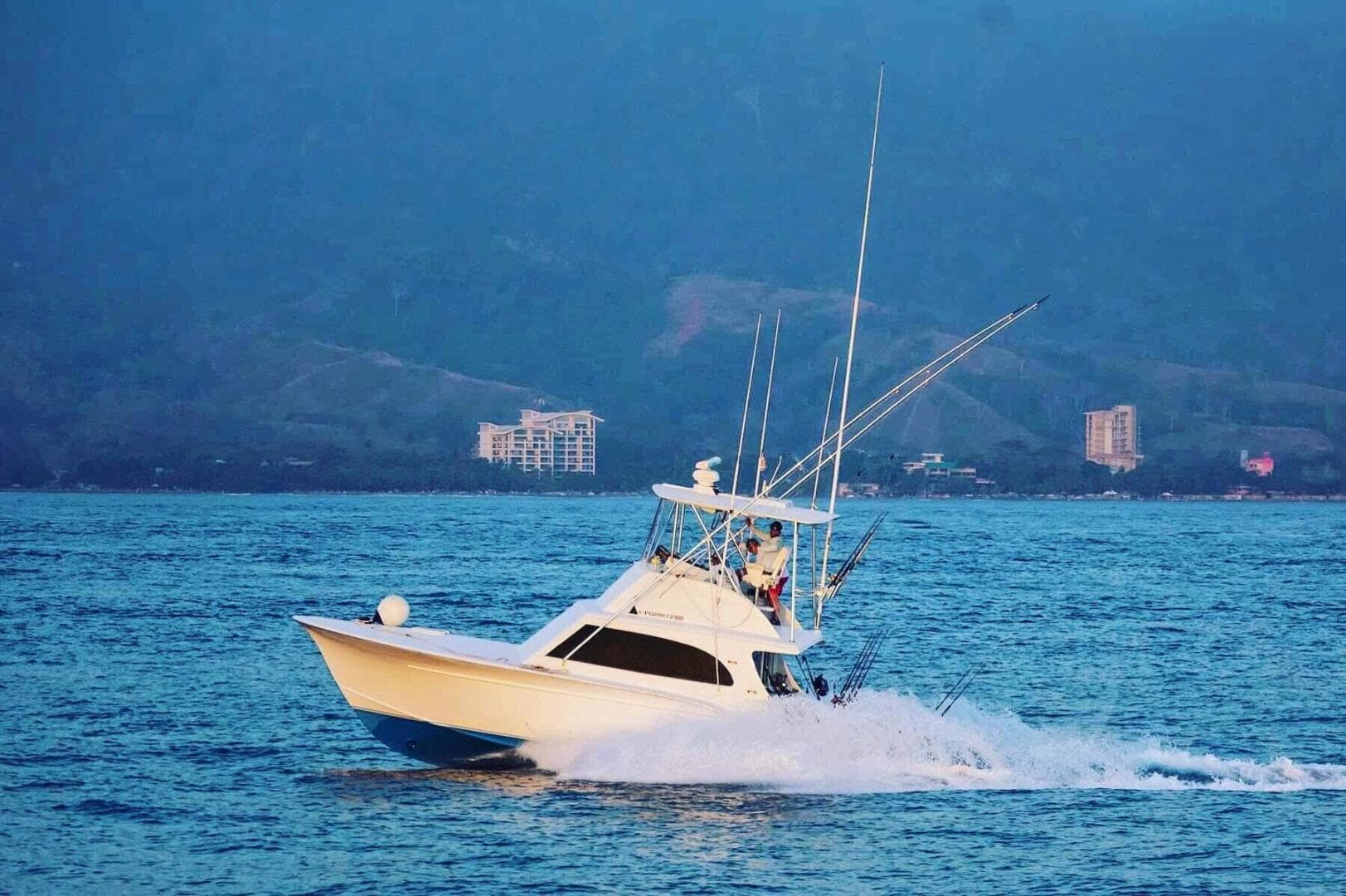 Constellation — 1984 · 37' · Pre-Owned