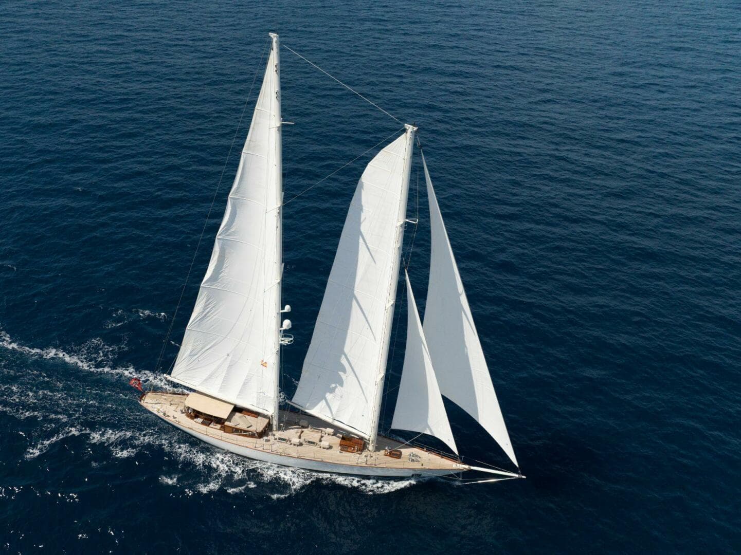 GWEILO — 2009 · 155' · 3 Cabins · Pre-Owned