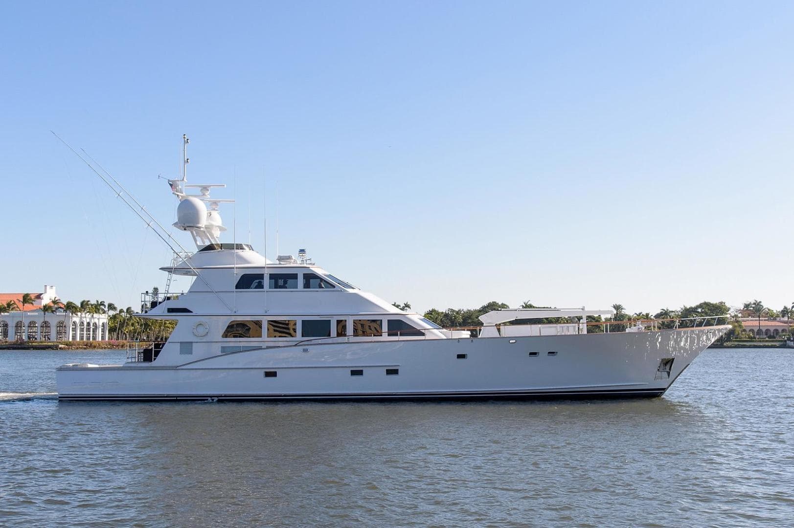 DREAM CATCHER — 2001 · 108' · 3 Cabins · Pre-Owned