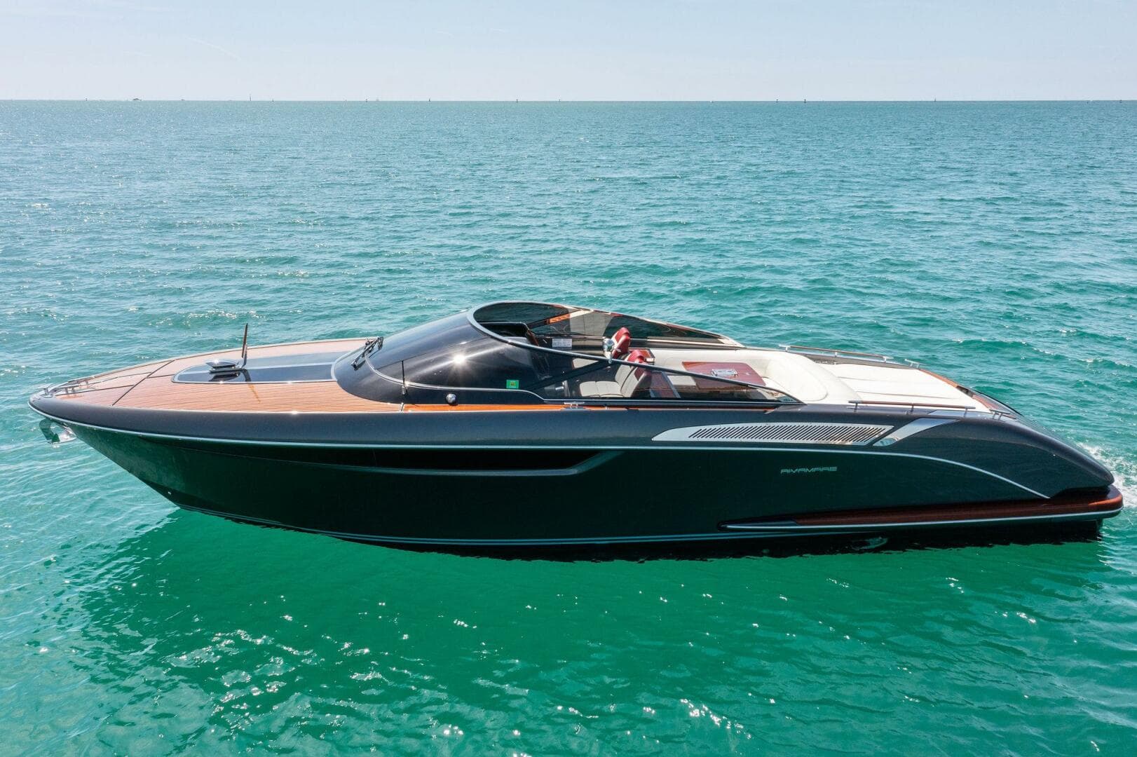 CARPE VITA — 2022 · 38' · 1 Cabin · Pre-Owned