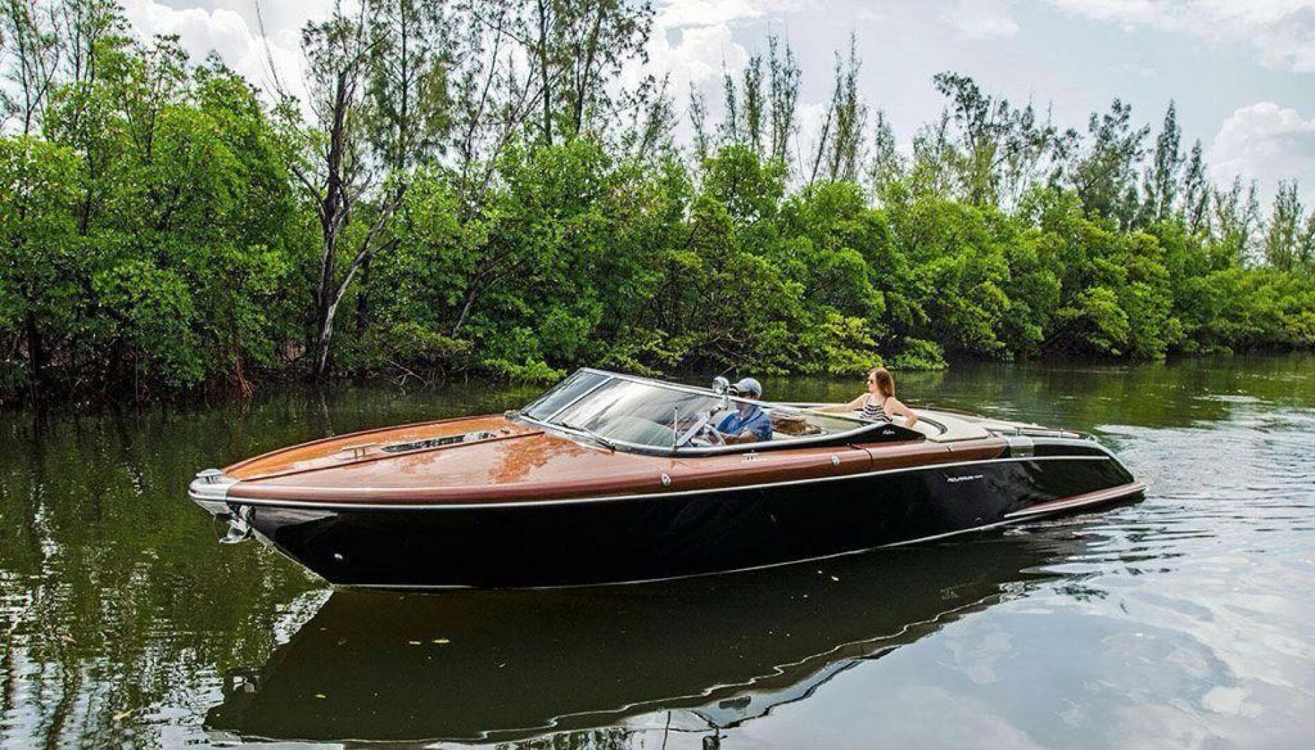 SKS III — 2010 · 33' · 1 Cabin · Pre-Owned