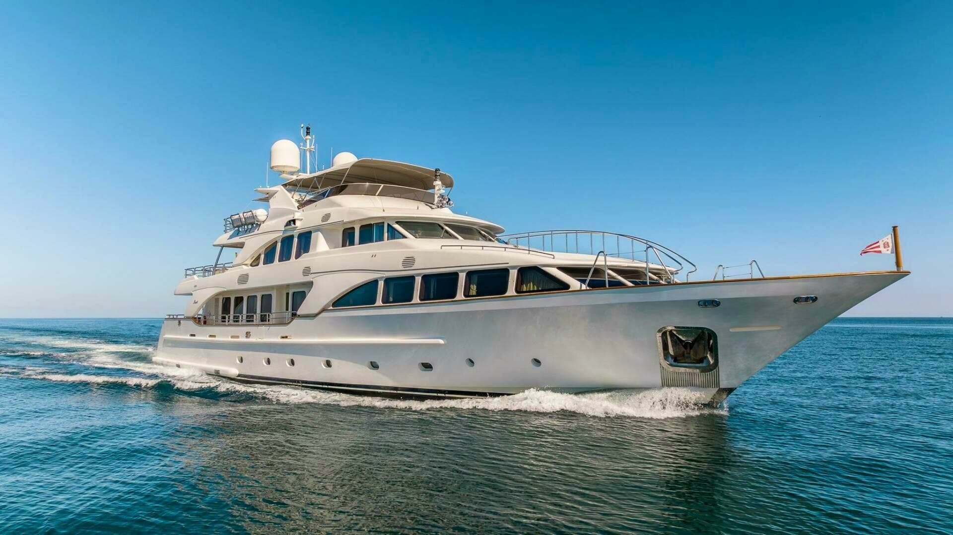 BUNTY — 2009 · 120' · 5 Cabins · Pre-Owned