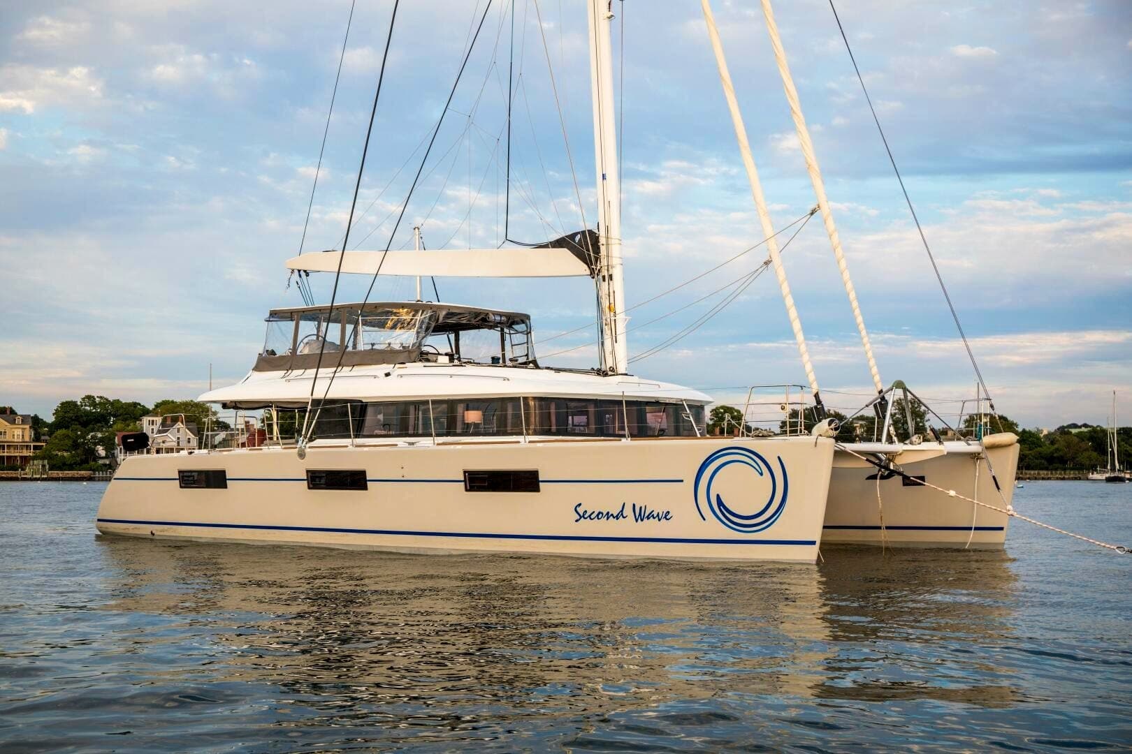 SECOND WAVE — 2020 · 62' · 4 Cabins · Pre-Owned