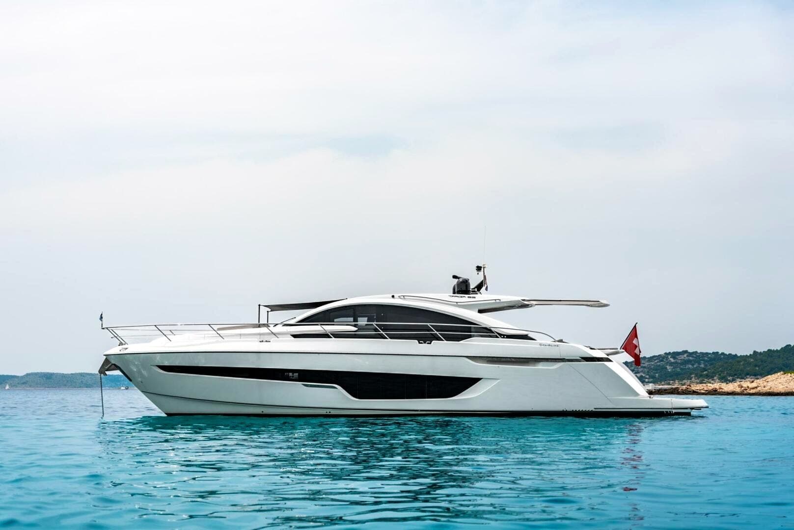 NOROADER — 2019 · 65' · 3 Cabins · Pre-Owned
