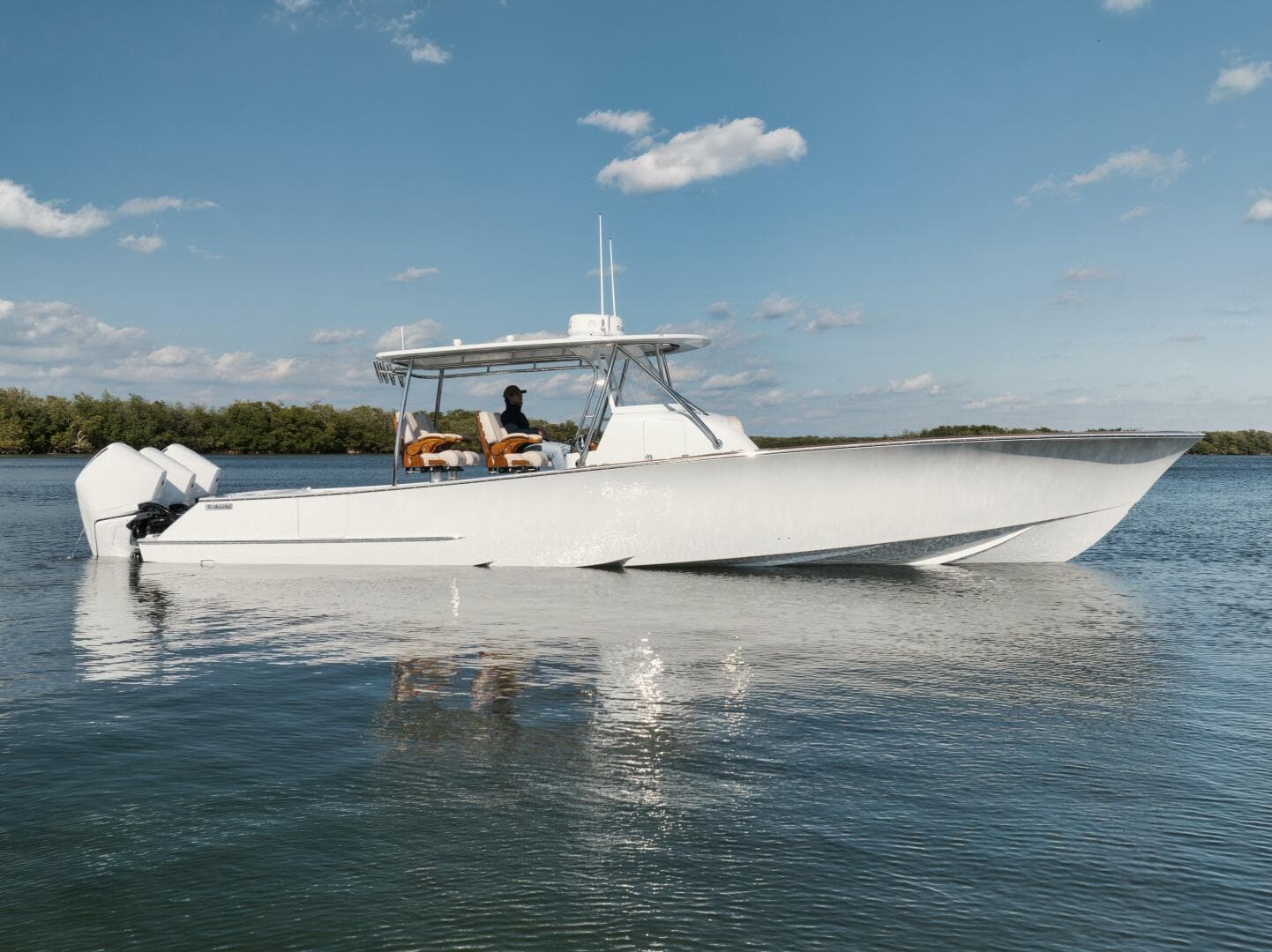 2023 Tribute — 2023 · 37' · Pre-Owned