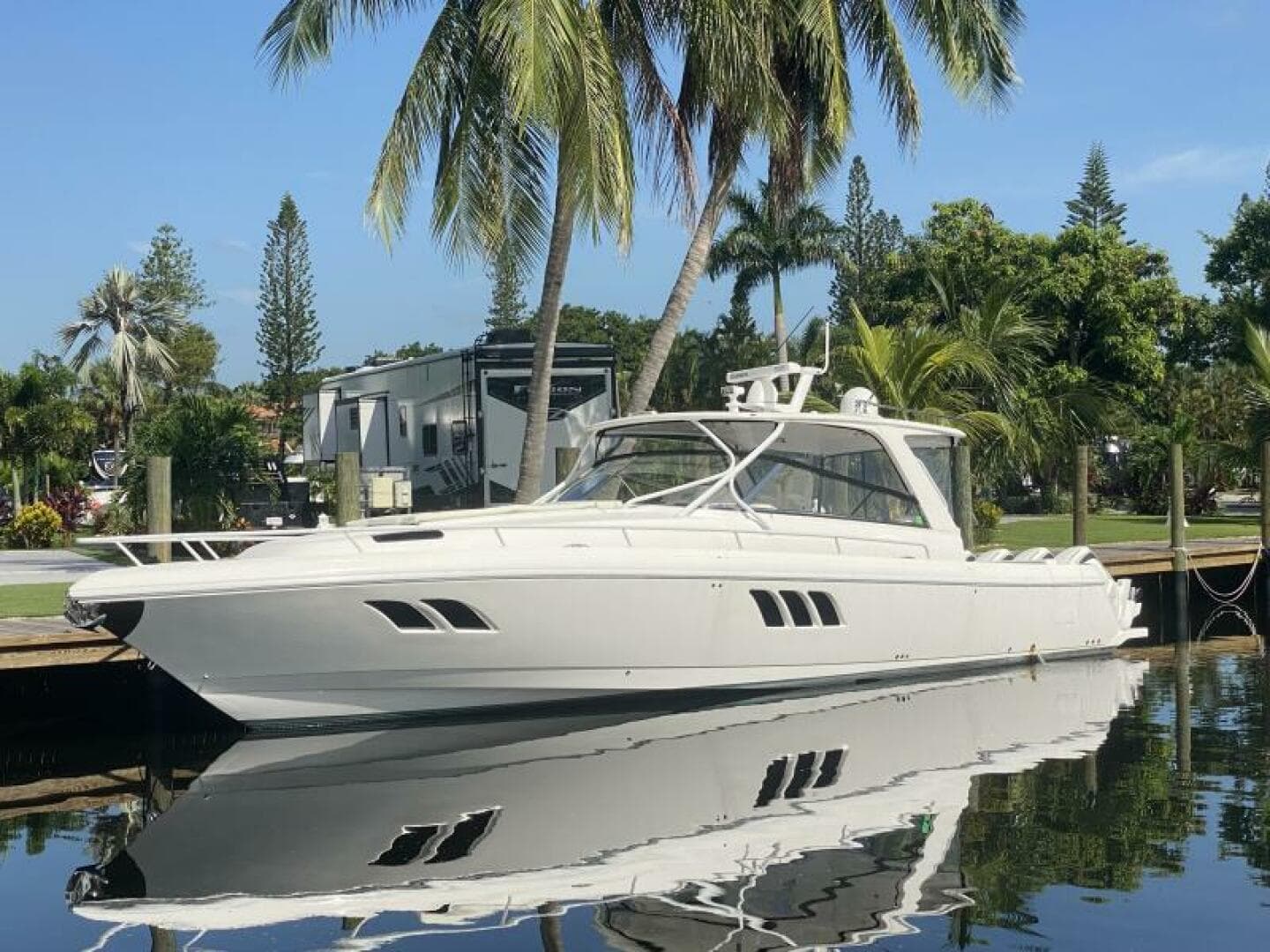 2019 Intrepid 475 Sport Yacht — 2019 · 47' · 1 Cabin · Pre-Owned