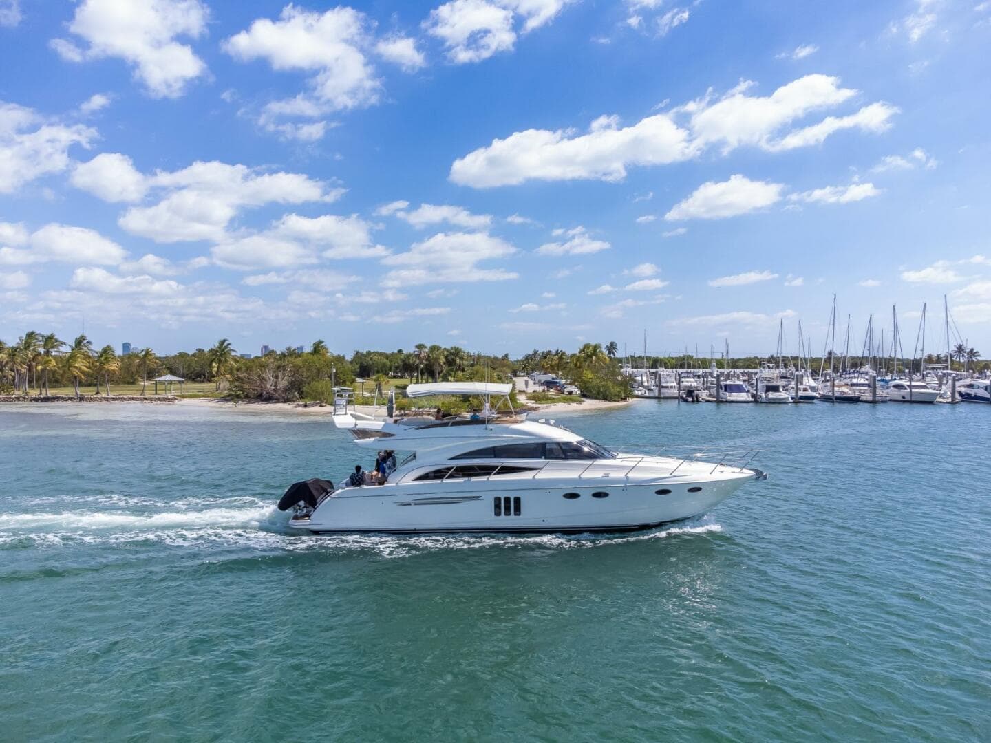 BEST DAY EVER — 2008 · 58' · 3 Cabins · Pre-Owned