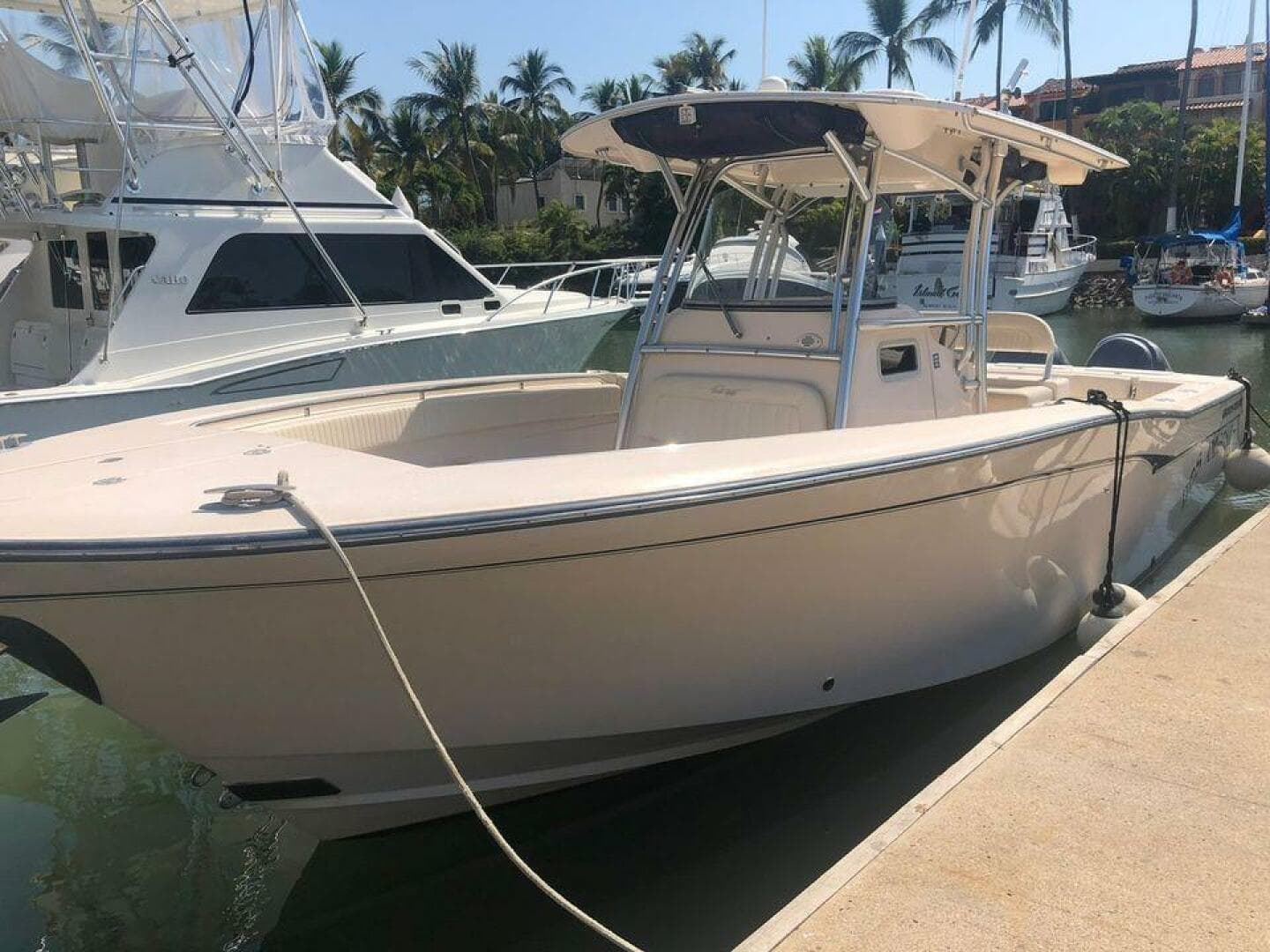 Dos Amigos — 2006 · 31' · Pre-Owned