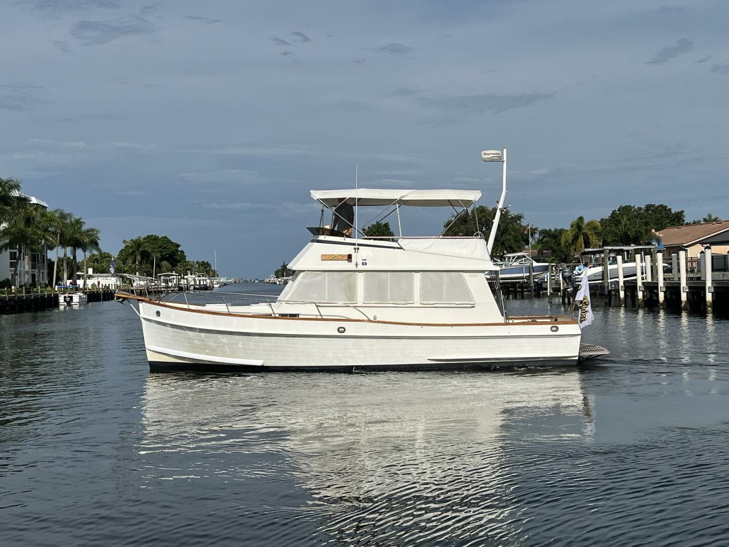 Soul Shine — 1985 · 36' · 2 Cabins · Pre-Owned