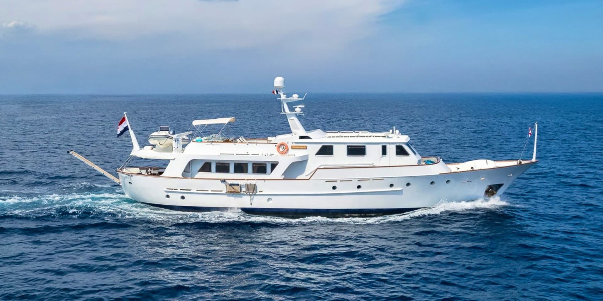 AMMIRAGLIO — 1982 · 91' · 4 Cabins · Pre-Owned