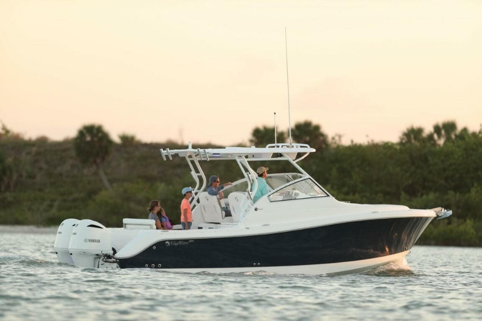 2025 Edgewater 280CX — 2025 · 28' · New