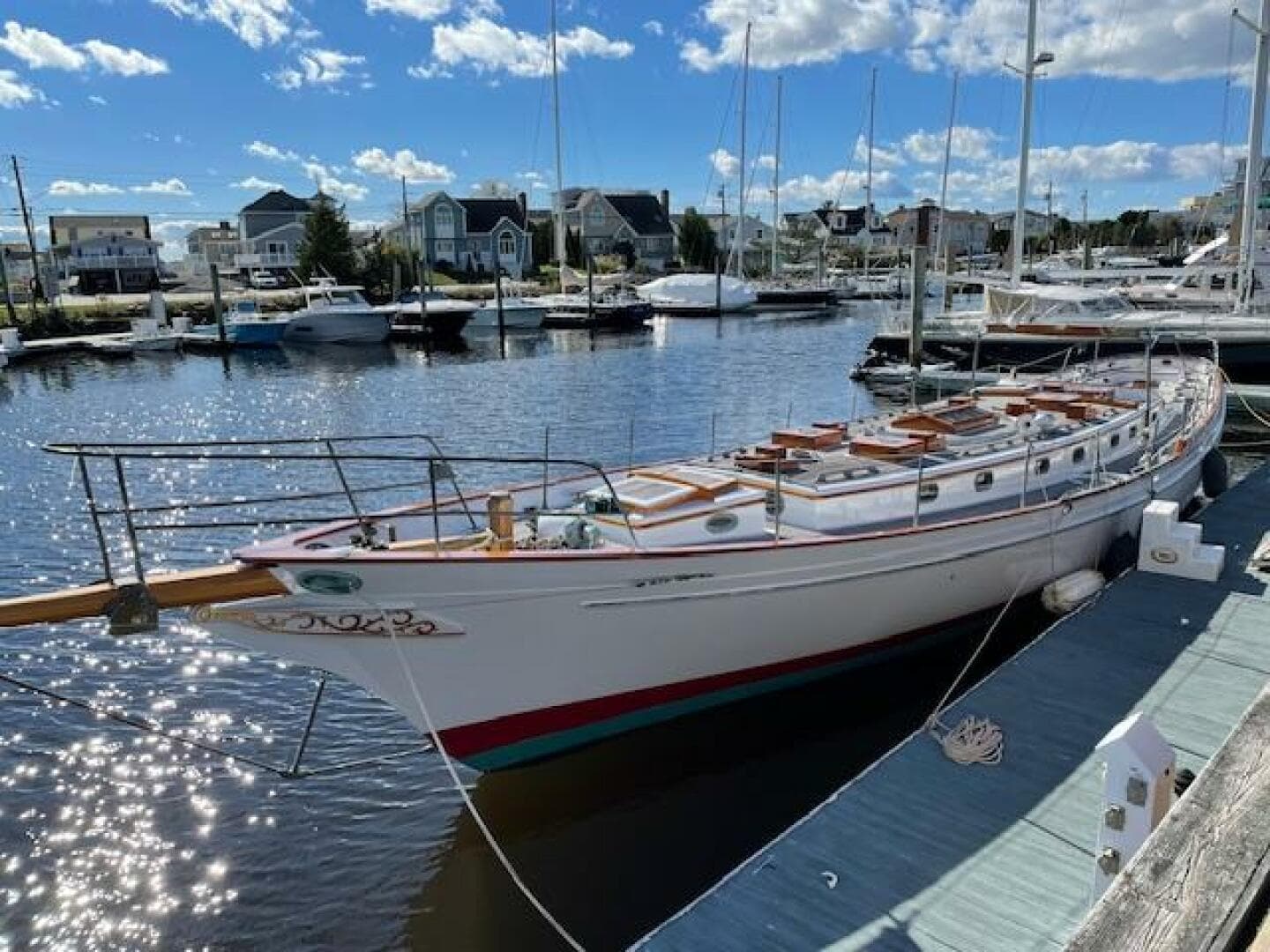 LA FILLE D'OR — 1985 · 71' · 5 Cabins · Pre-Owned