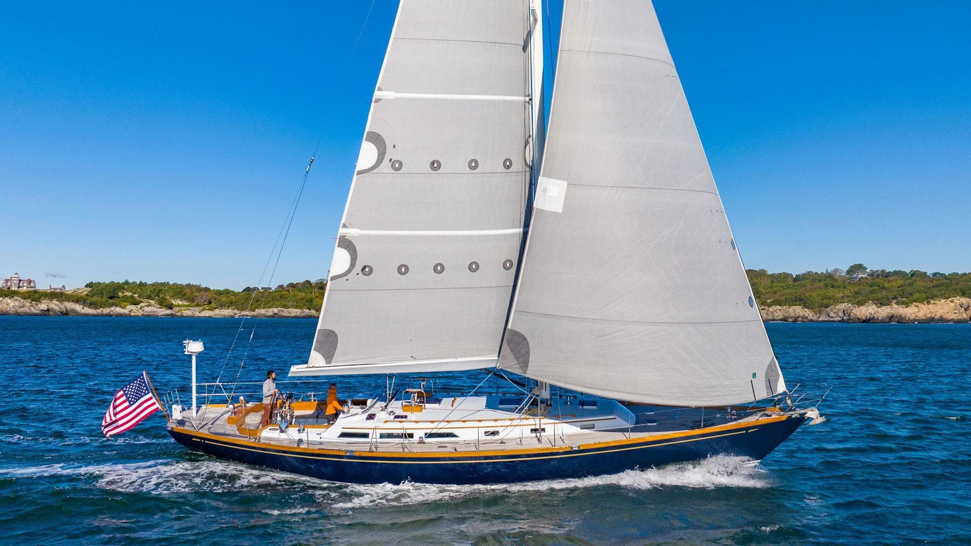 VERISSIMO — 1998 · 62' · 3 Cabins · Pre-Owned