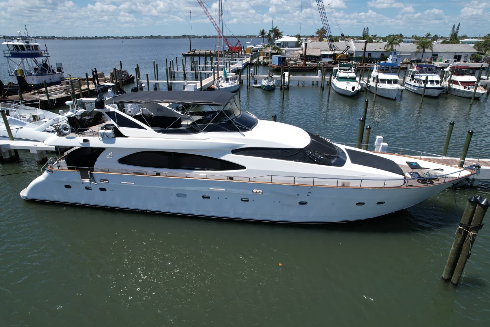 1999 Azimut — 1999 · 85' · Pre-Owned