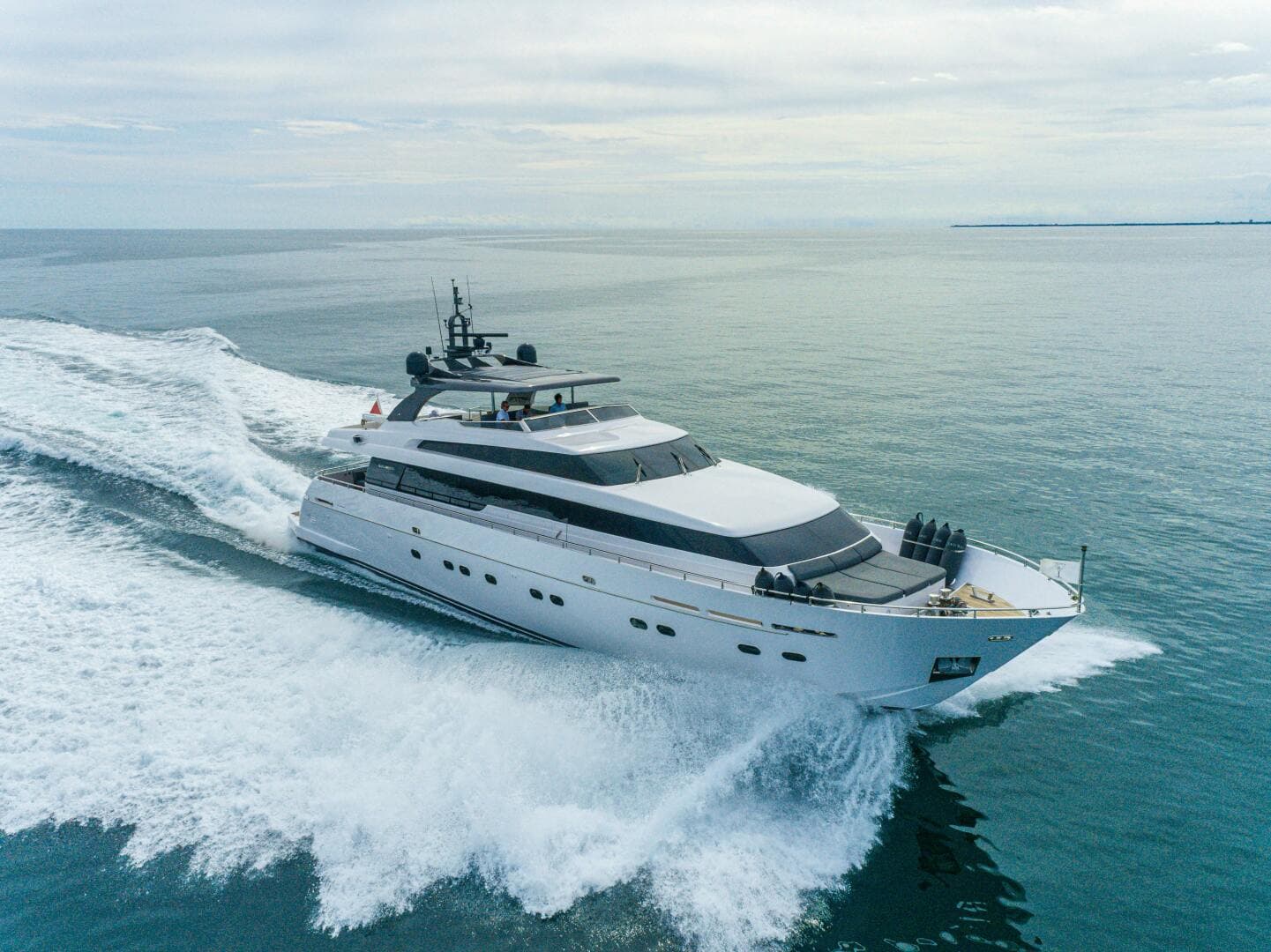 TAURO — 2007 · 85' · 4 Cabins · Pre-Owned