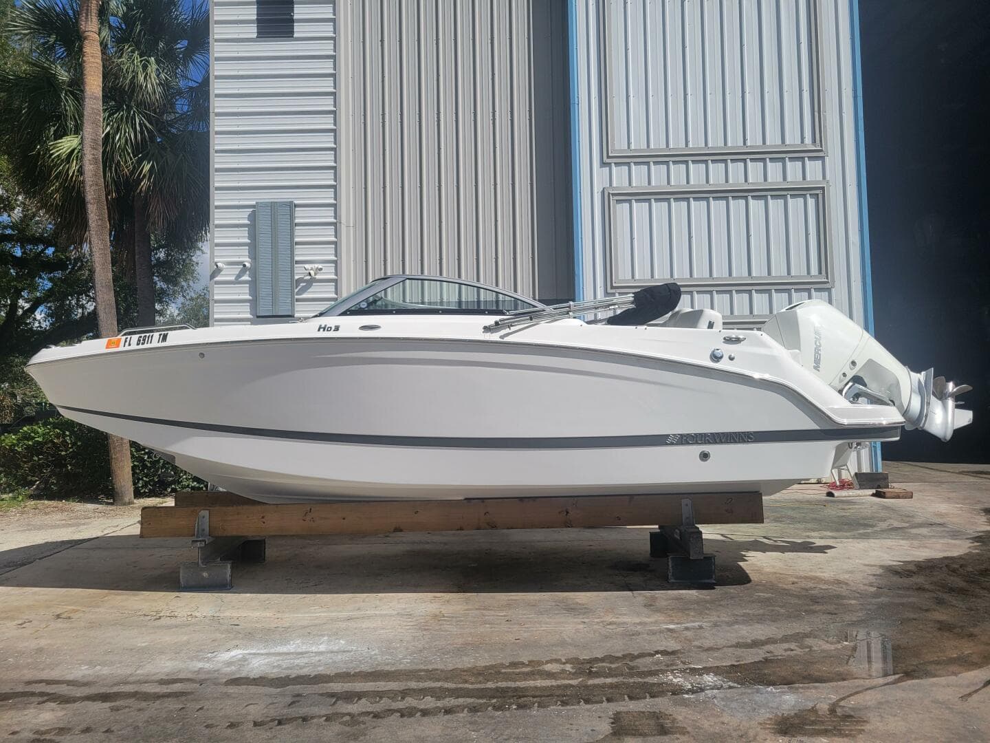 2022 Four Winns HD3 — 2022 · 22' · Pre-Owned