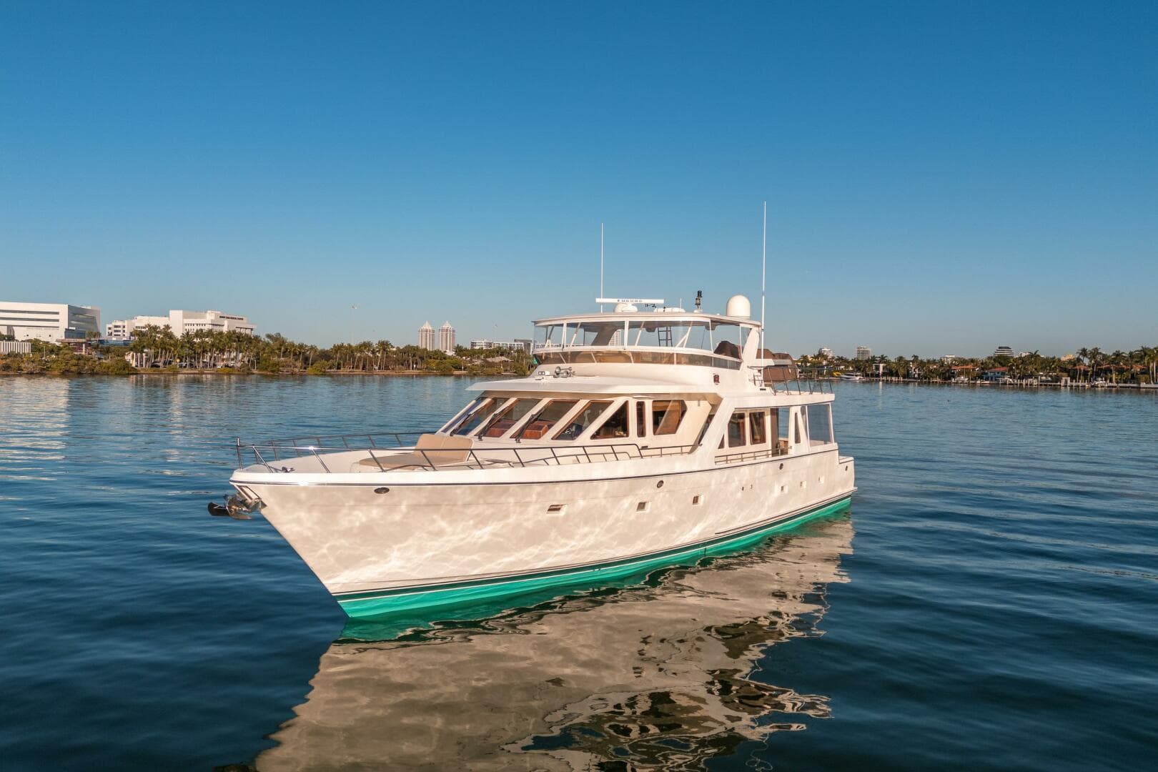 IZMO — 2006 · 71' · 3 Cabins · Pre-Owned