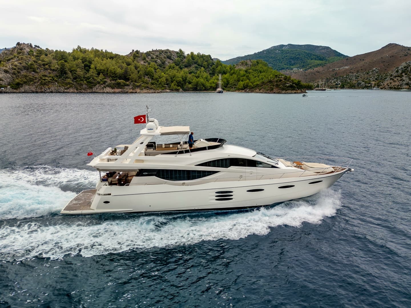 LADY F — 2012 · 78' · 4 Cabins · Pre-Owned