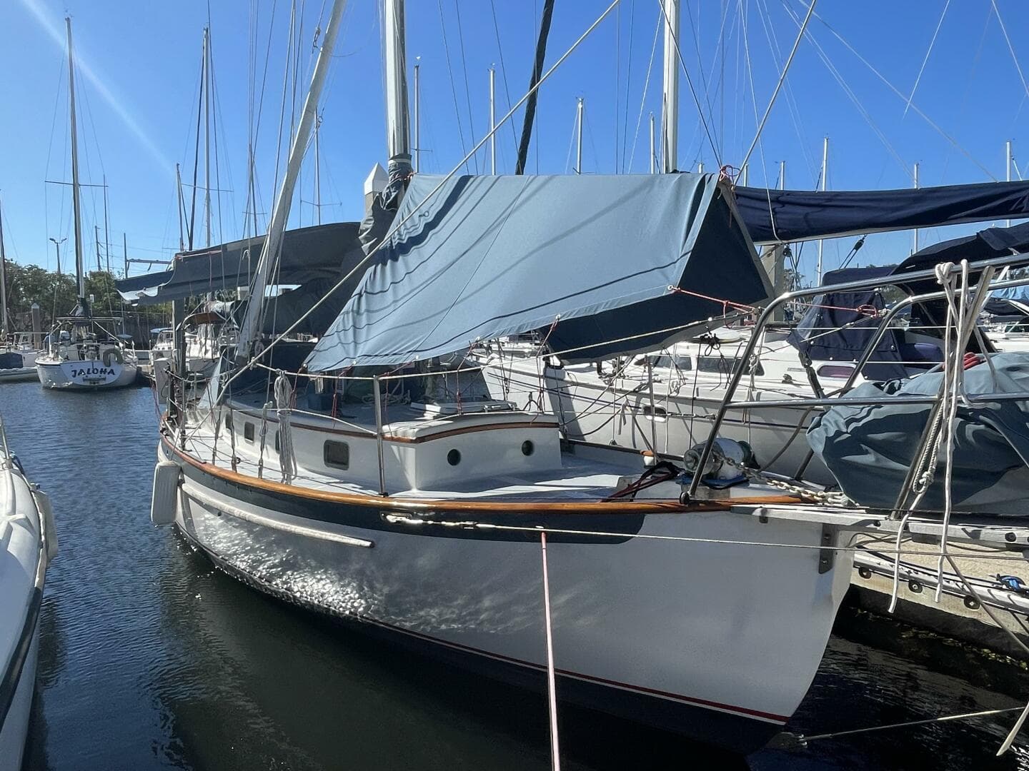 Kate — 1982 · 31' · Pre-Owned