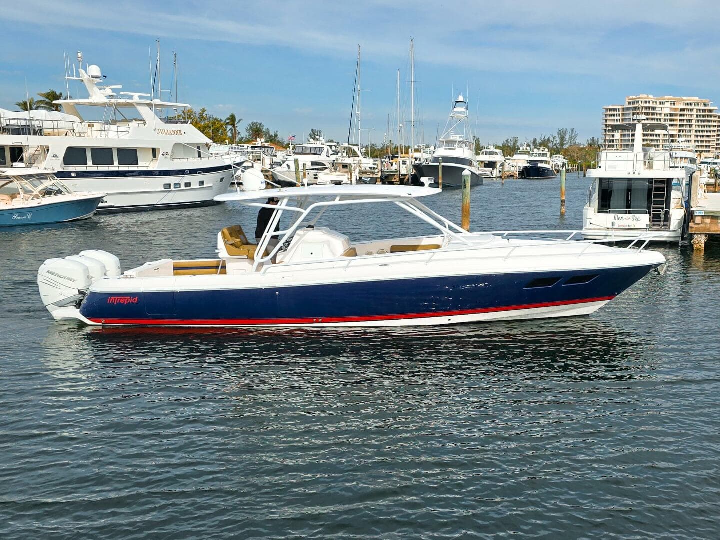 Regina Del Mar — 2018 · 37' · 1 Cabin · Pre-Owned