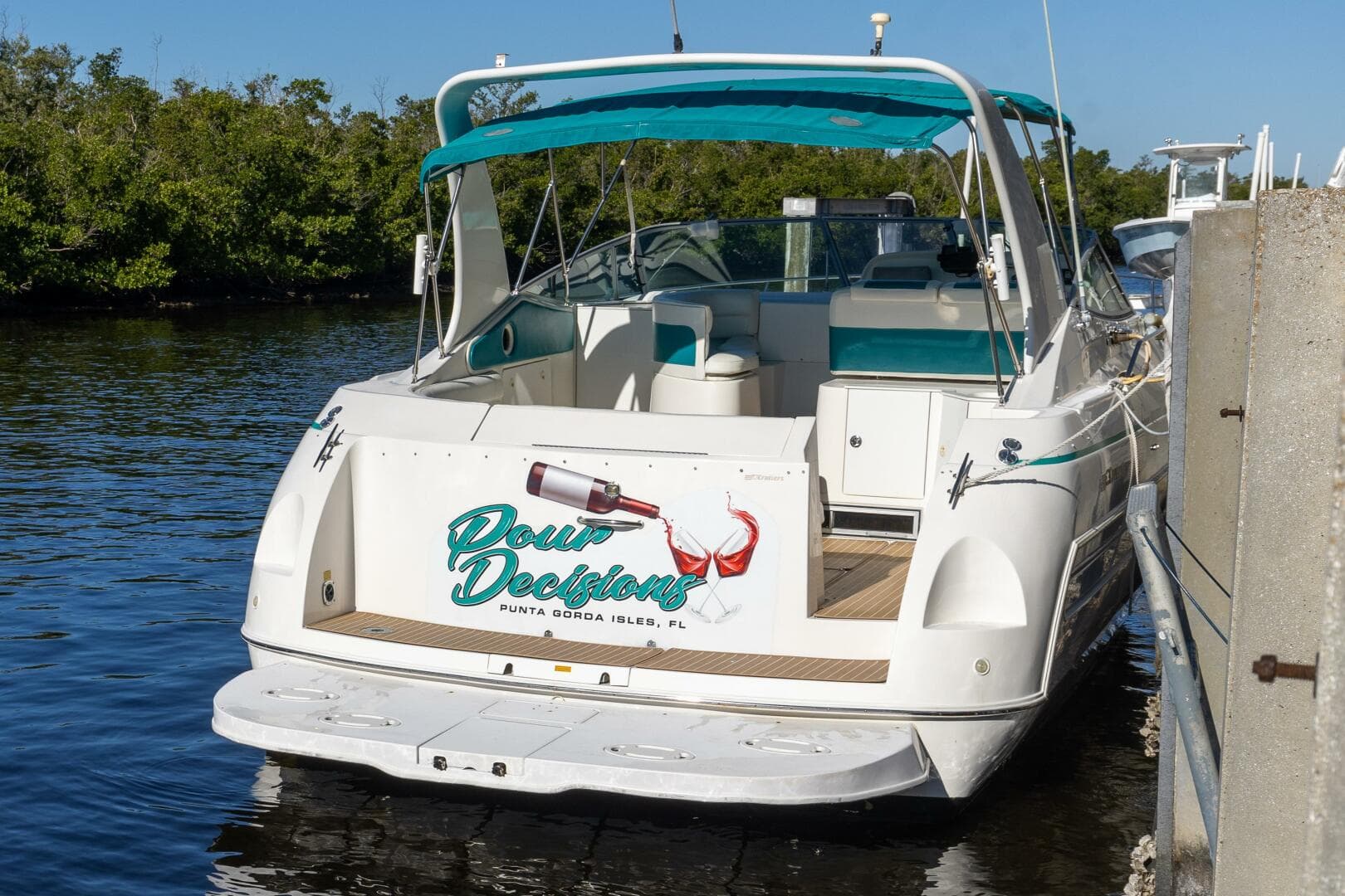 1995 Cruisers ESPRIT 3570 — 1995 · 41' · 1 Cabin · Pre-Owned