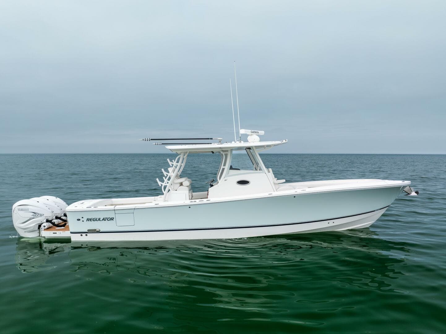 2023 Regulator 37 — 2023 · 43' · 1 Cabin · Pre-Owned