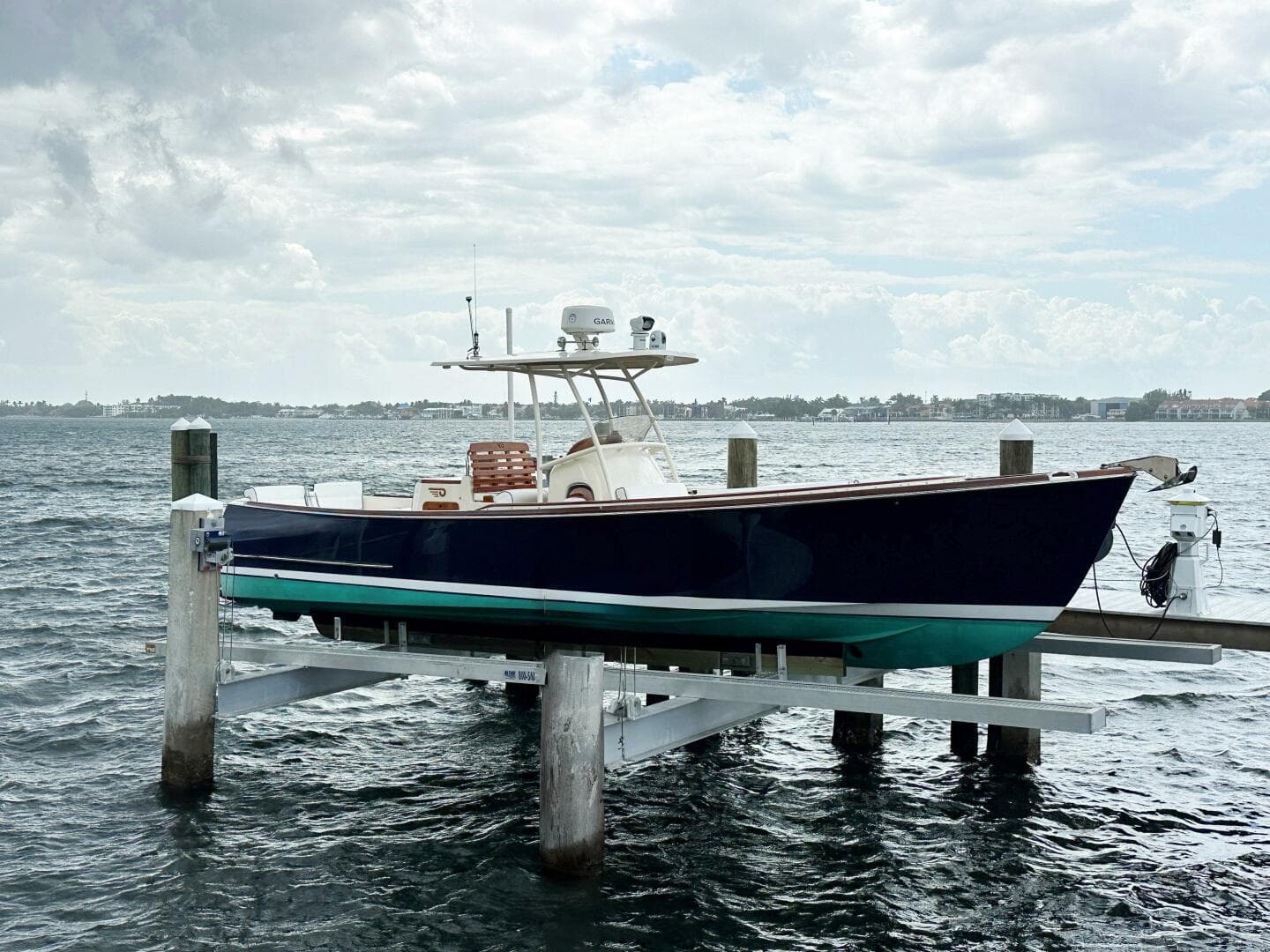 Katie J — 2002 · 29' · Pre-Owned
