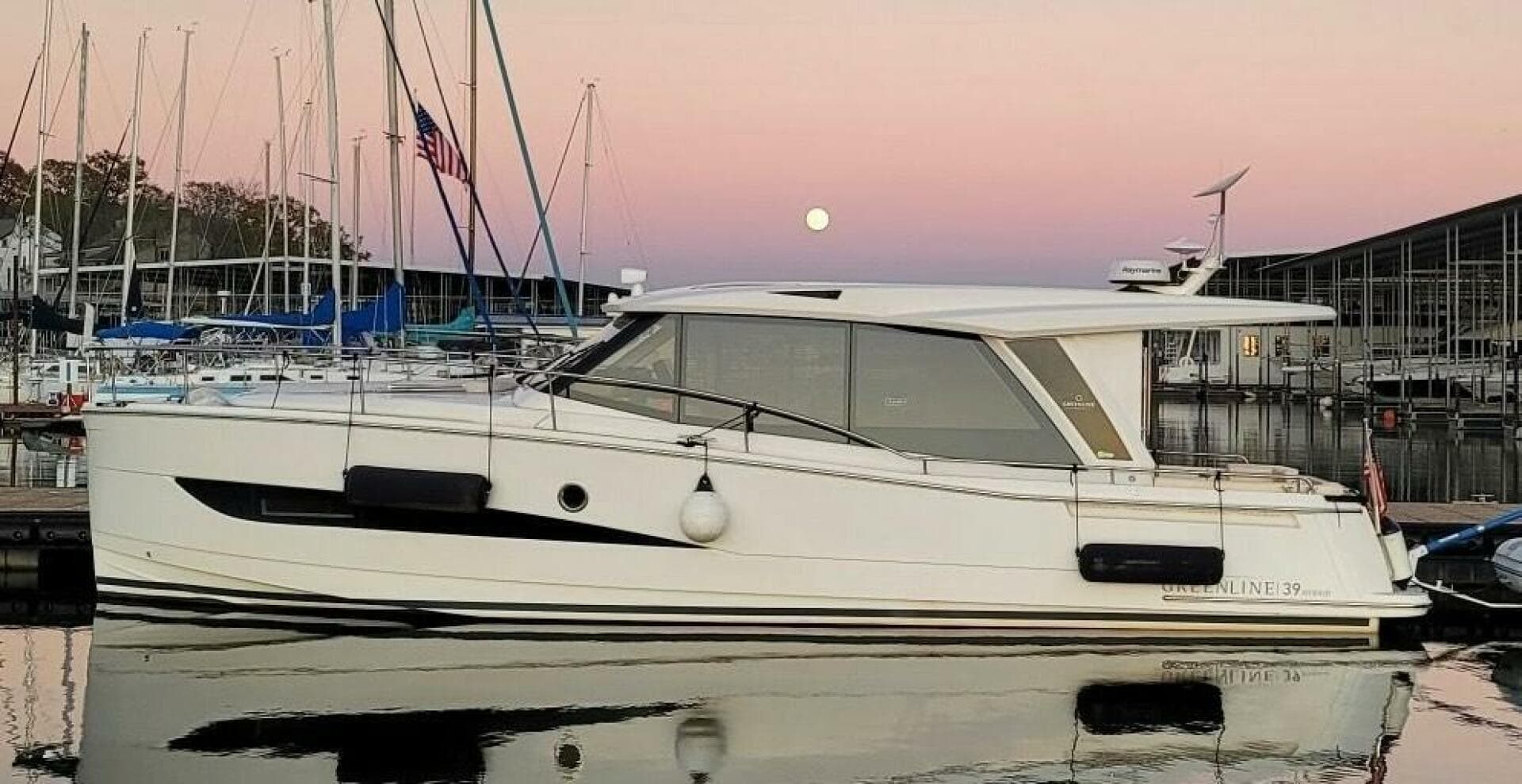 Great Loop Veteran — 2021 · 39' · 2 Cabins · Pre-Owned