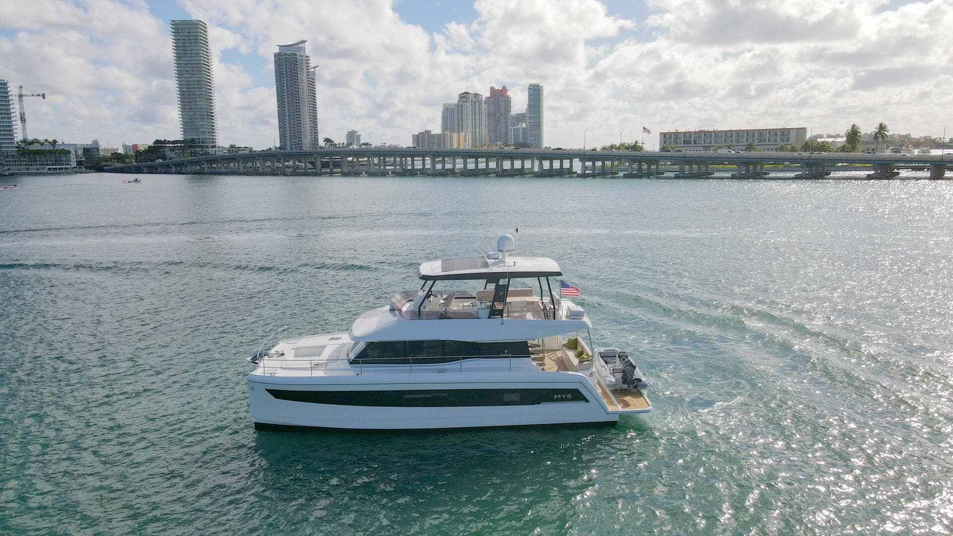 HawkEye — 2022 · 50' · 4 Cabins · Pre-Owned