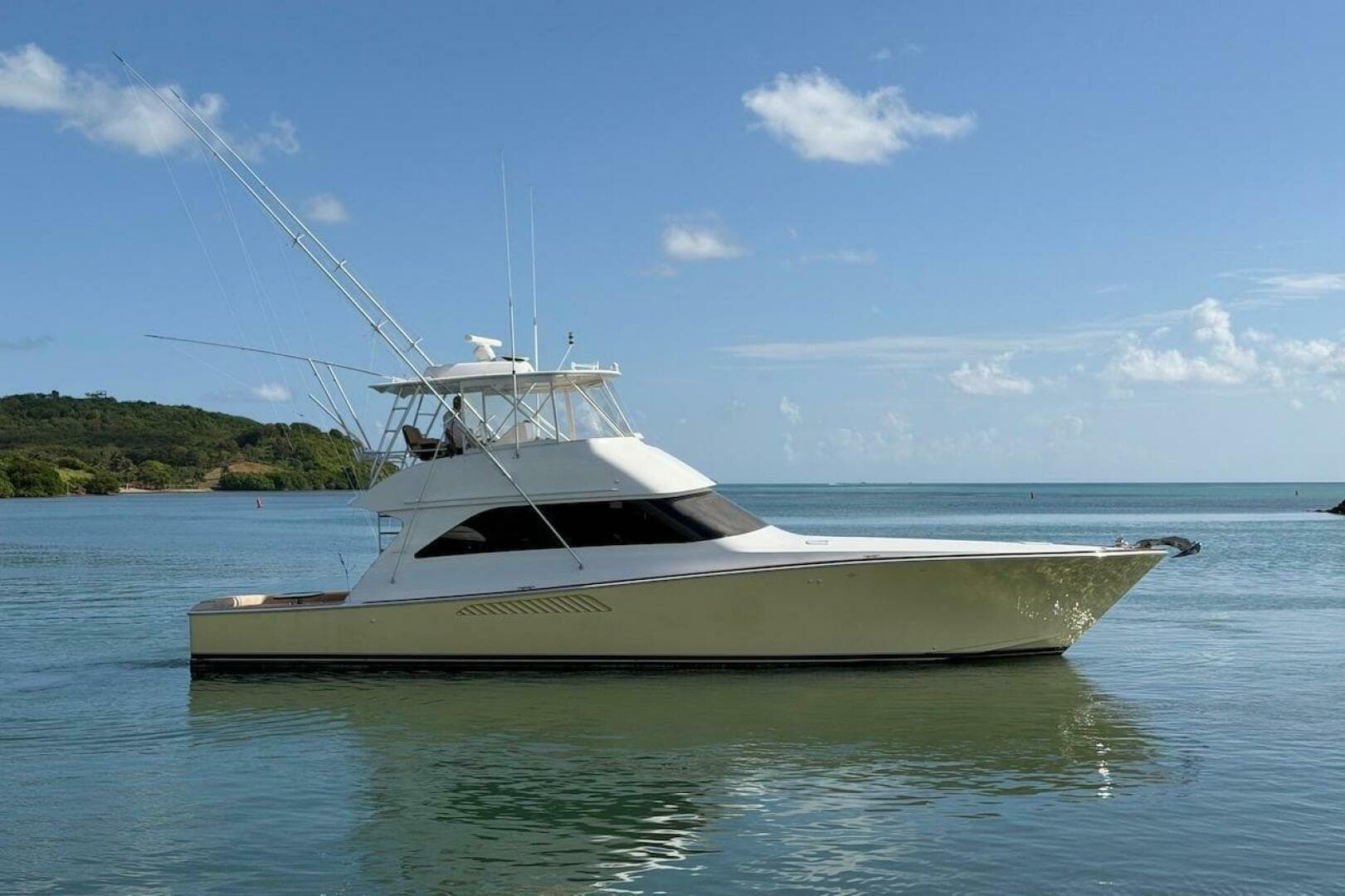 Breakaway — 2004 · 56' · 3 Cabins · Pre-Owned
