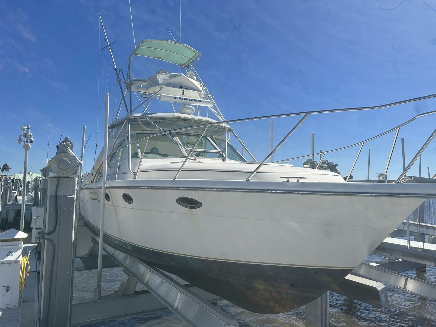 SALT HIPPIE — 1995 · 31' · Pre-Owned