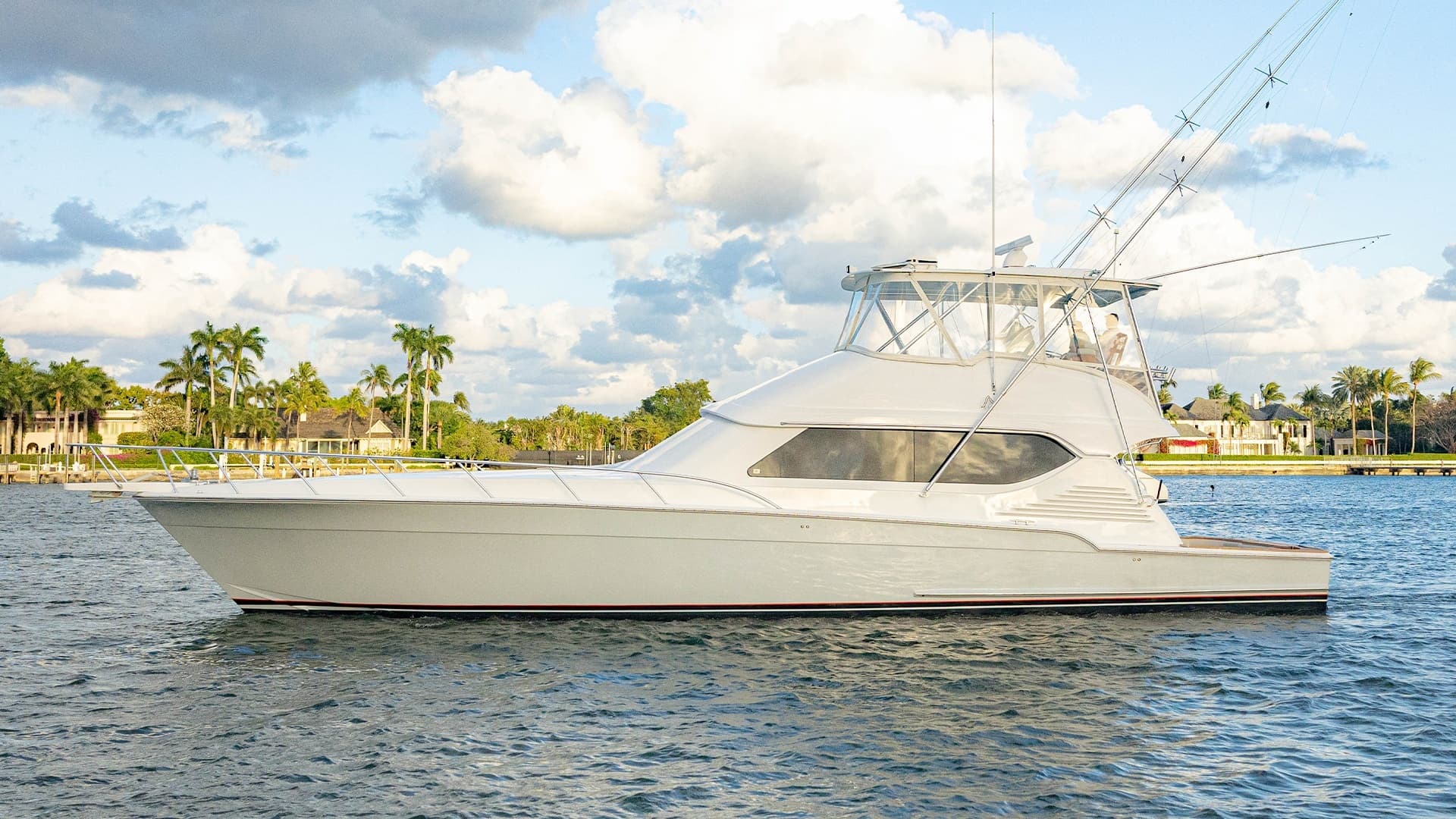 Deal Maker — 2012 · 61' · 3 Cabins · Pre-Owned