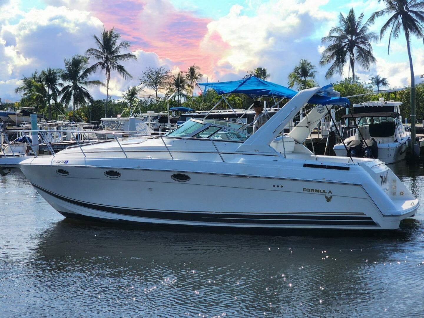 Dragon — 2002 · 34' · 1 Cabin · Pre-Owned