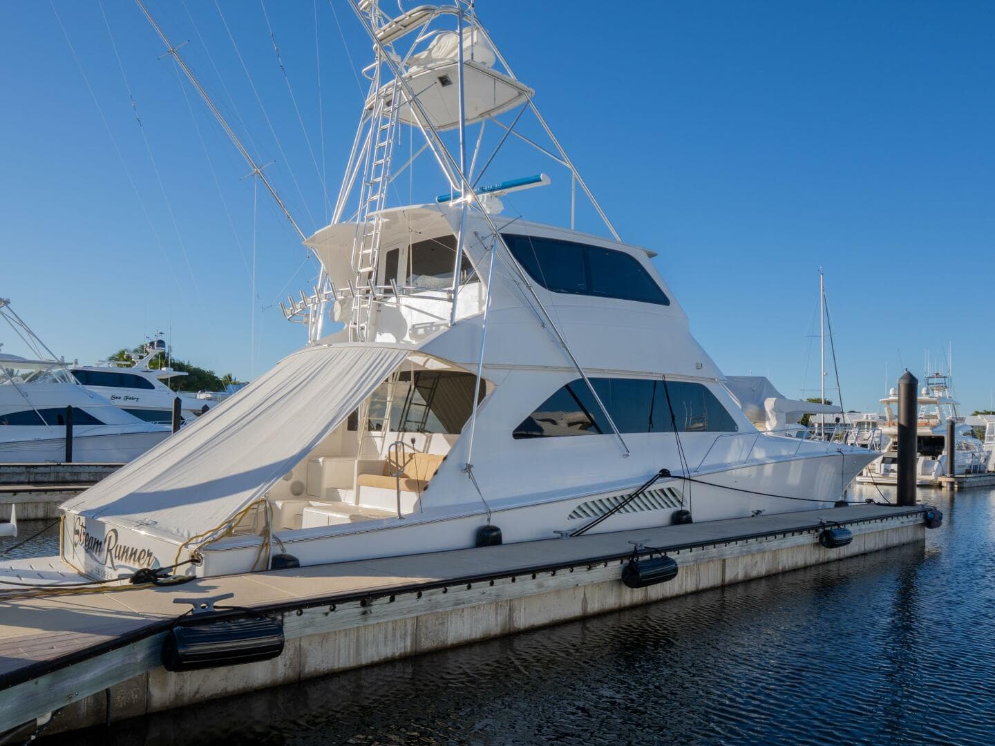 STREAM RUNNER — 2005 · 74' · 4 Cabins · Pre-Owned