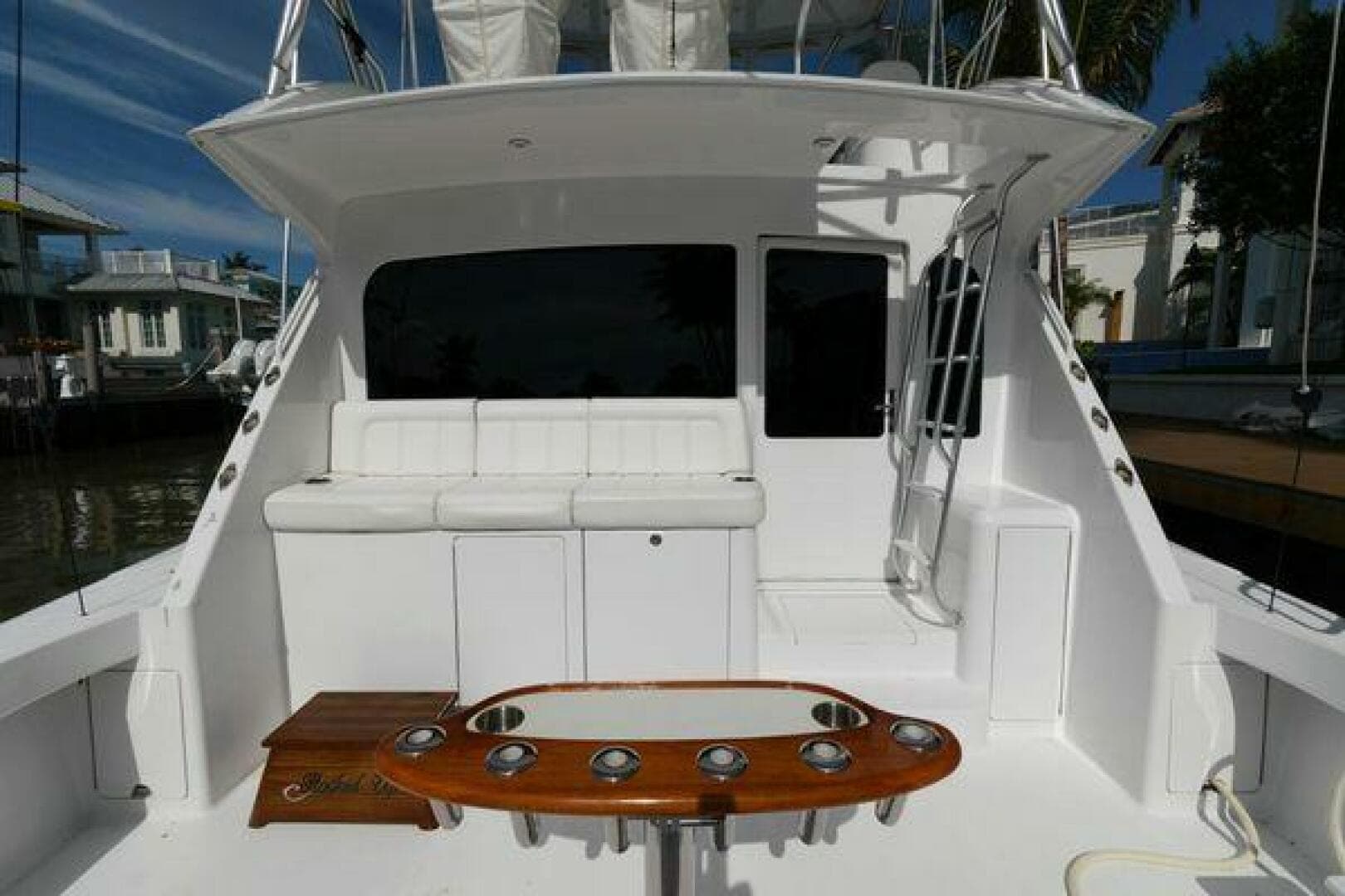 2002 Viking — 2002 · 52' · 3 Cabins · Pre-Owned