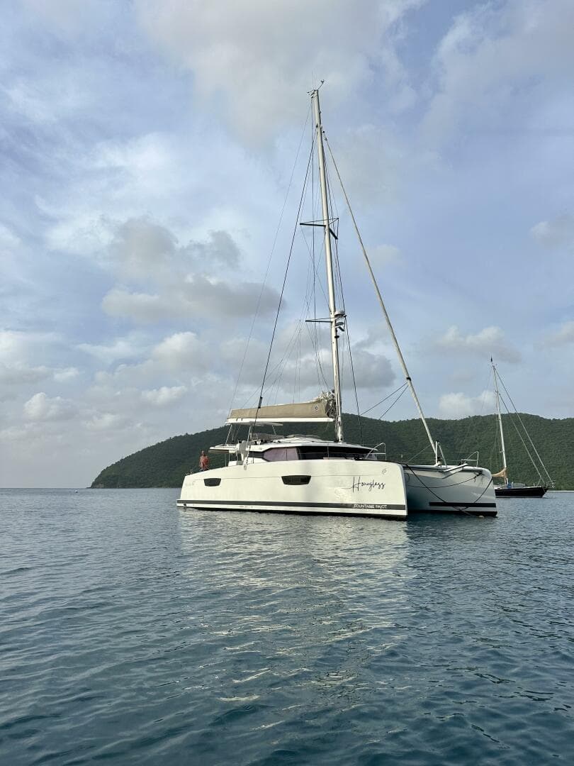 Hourglass — 2020 · 47' · 3 Cabins · Pre-Owned