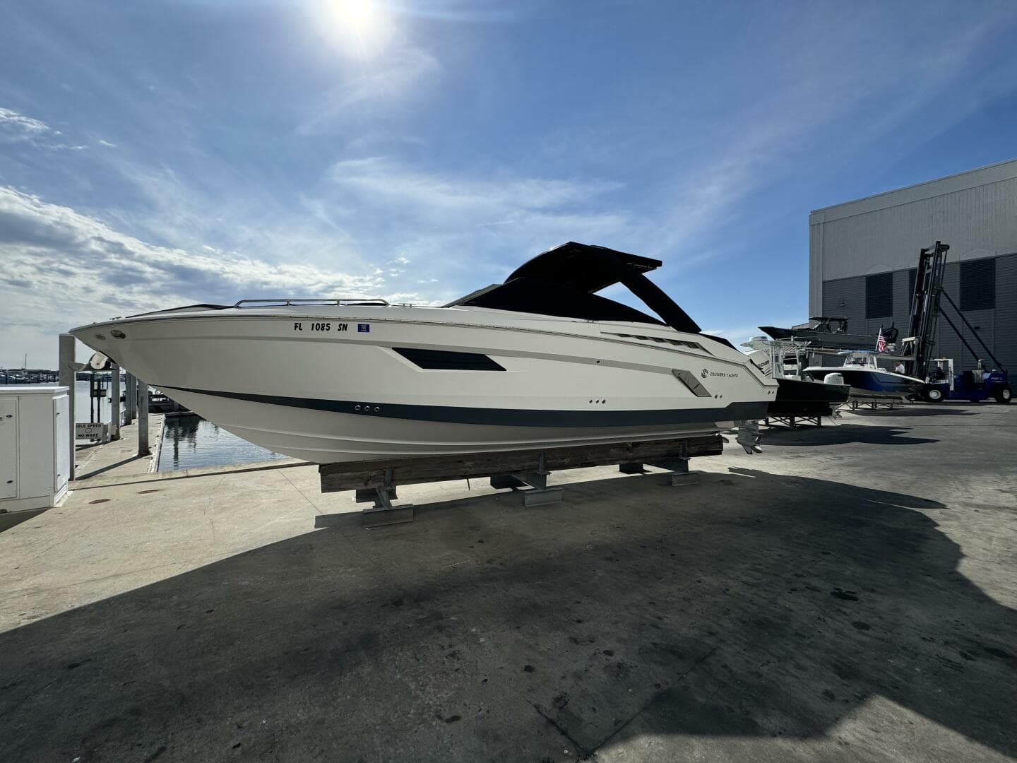 Pieseas — 2019 · 33' · 1 Cabin · Pre-Owned