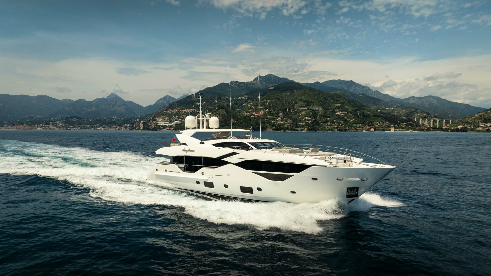 MERCY OCEANS — 2018 · 115' · 5 Cabins · Pre-Owned