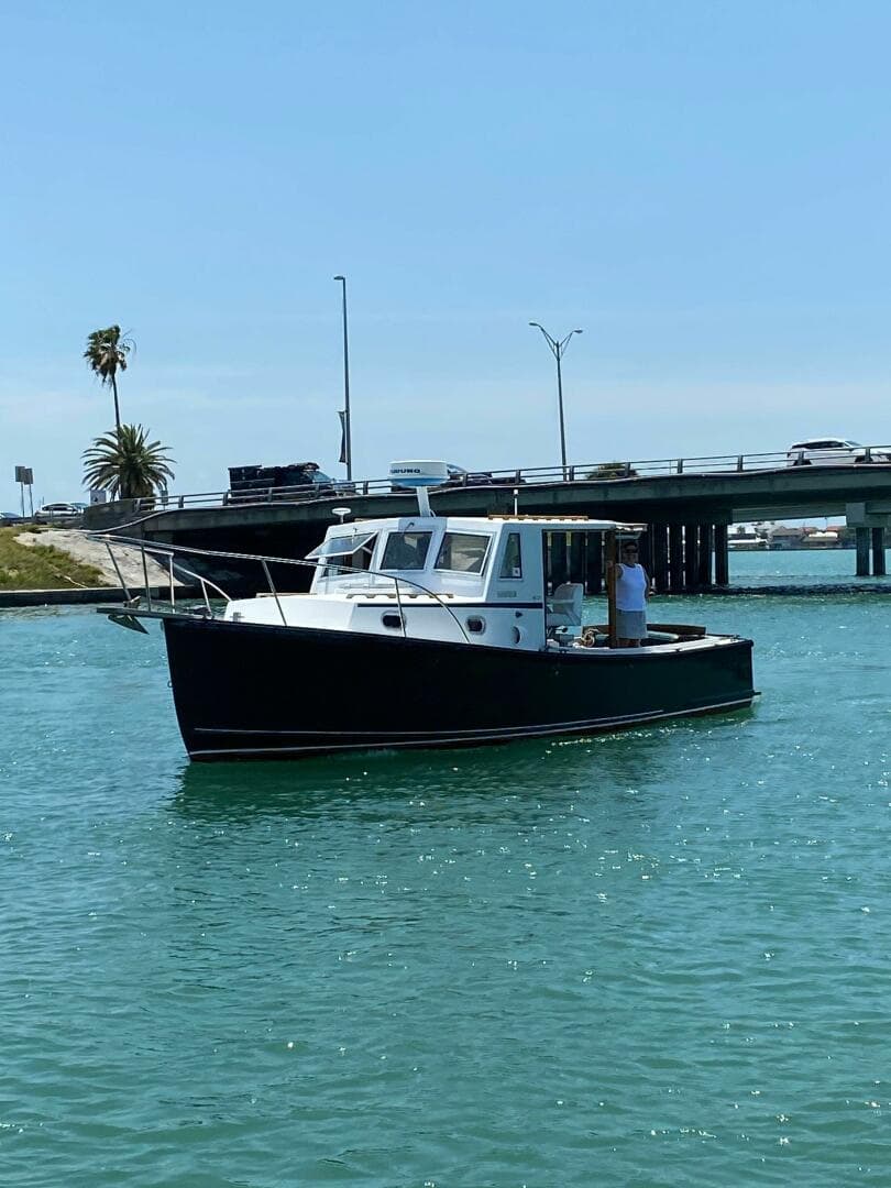 1988 Ellis Down East — 1988 · 34' · Pre-Owned